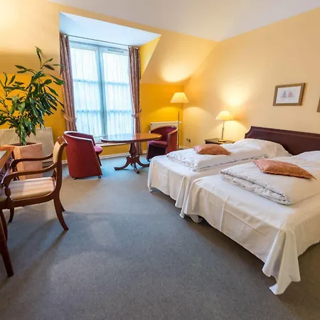 Christie's Sdr. Hostrup オーベンロー