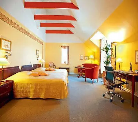 Christie's Sdr. Hostrup 3* オーベンロー