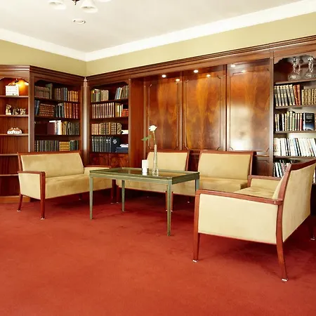 Christie's Sdr. Hostrup ホテル